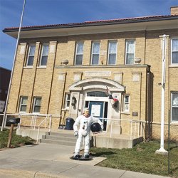 Picture of the front of the Deke Slayton Space & Bicycle Museum